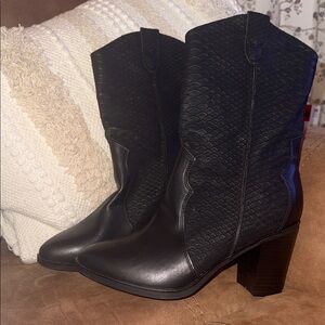 MIA Black Cindy Vegan Leather Python Textured Heeled Cowboy Boots NWT